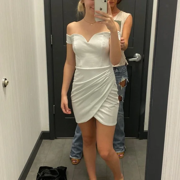 cream colored homecoming dress Kateprom Sexy Asymmetrical Deep V-Neck Halter White Short Homecoming D   kateprom